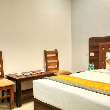 Visa Inn Transit Stay With Airport Transfer Bangalore Exteriör bild